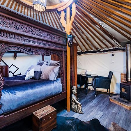 Lincoln Yurts Hotel Exterior foto