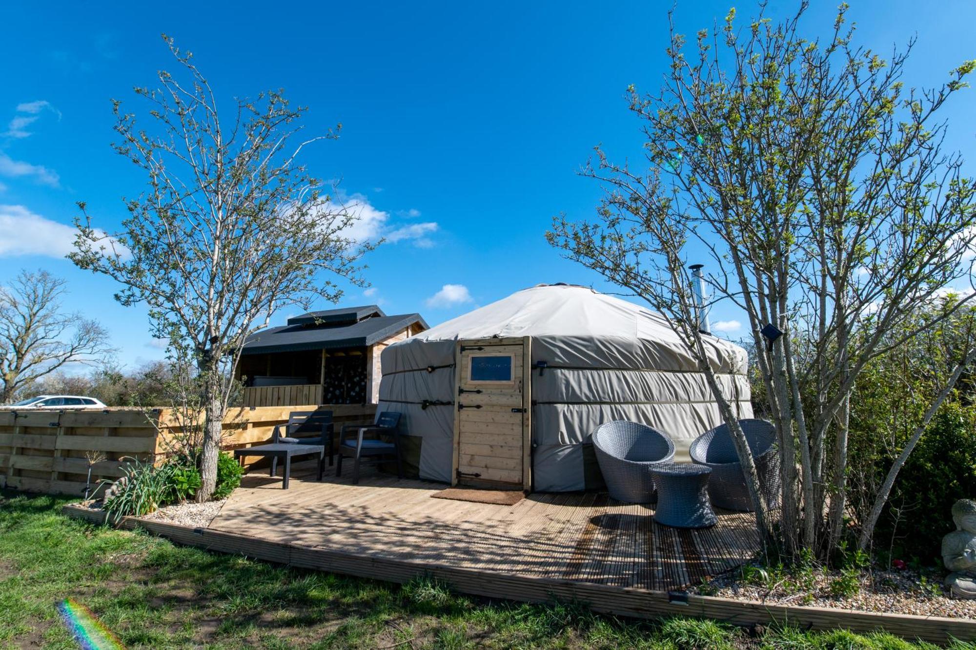 Lincoln Yurts Hotel Exterior foto