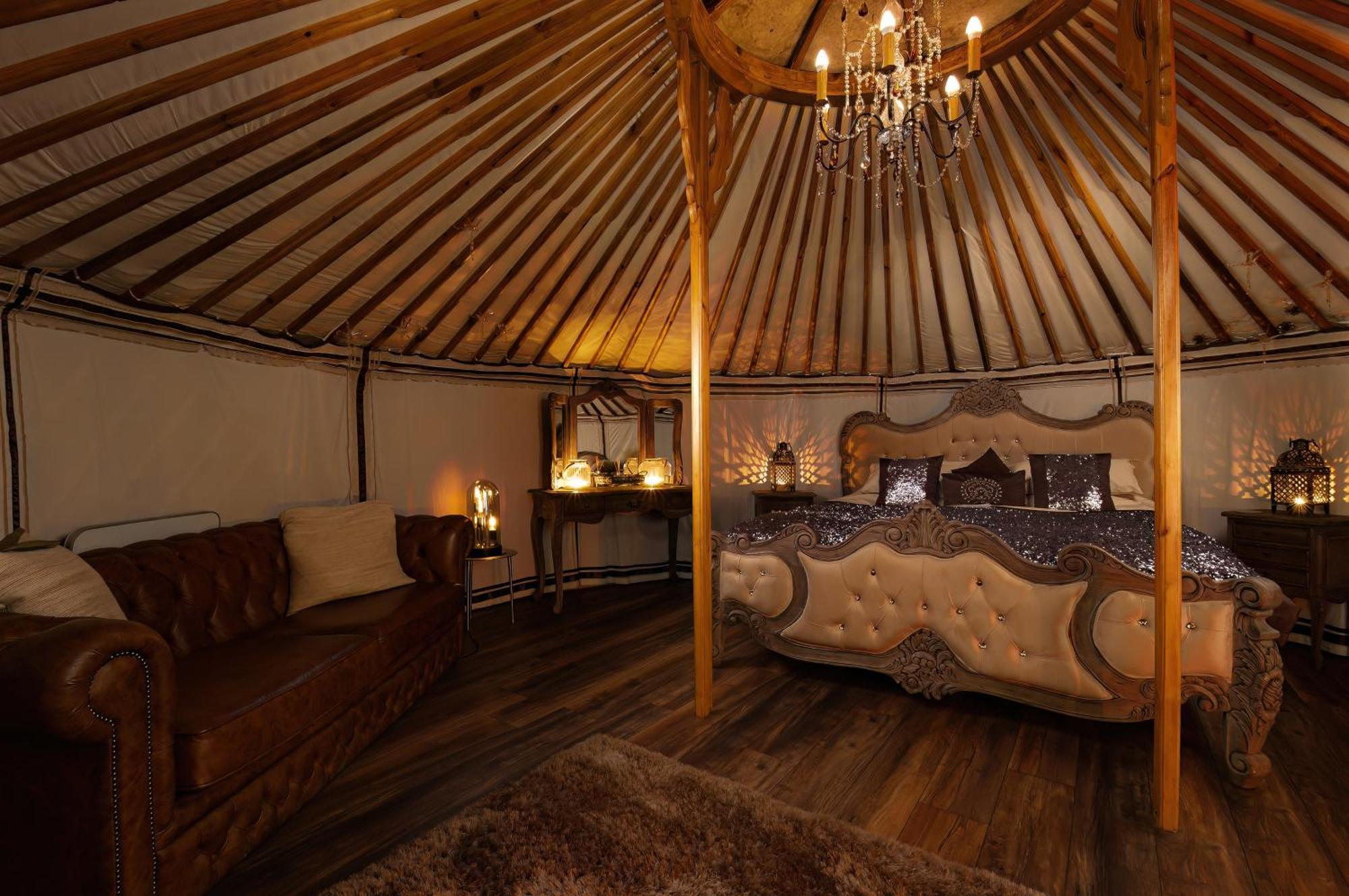 Lincoln Yurts Hotel Exterior foto