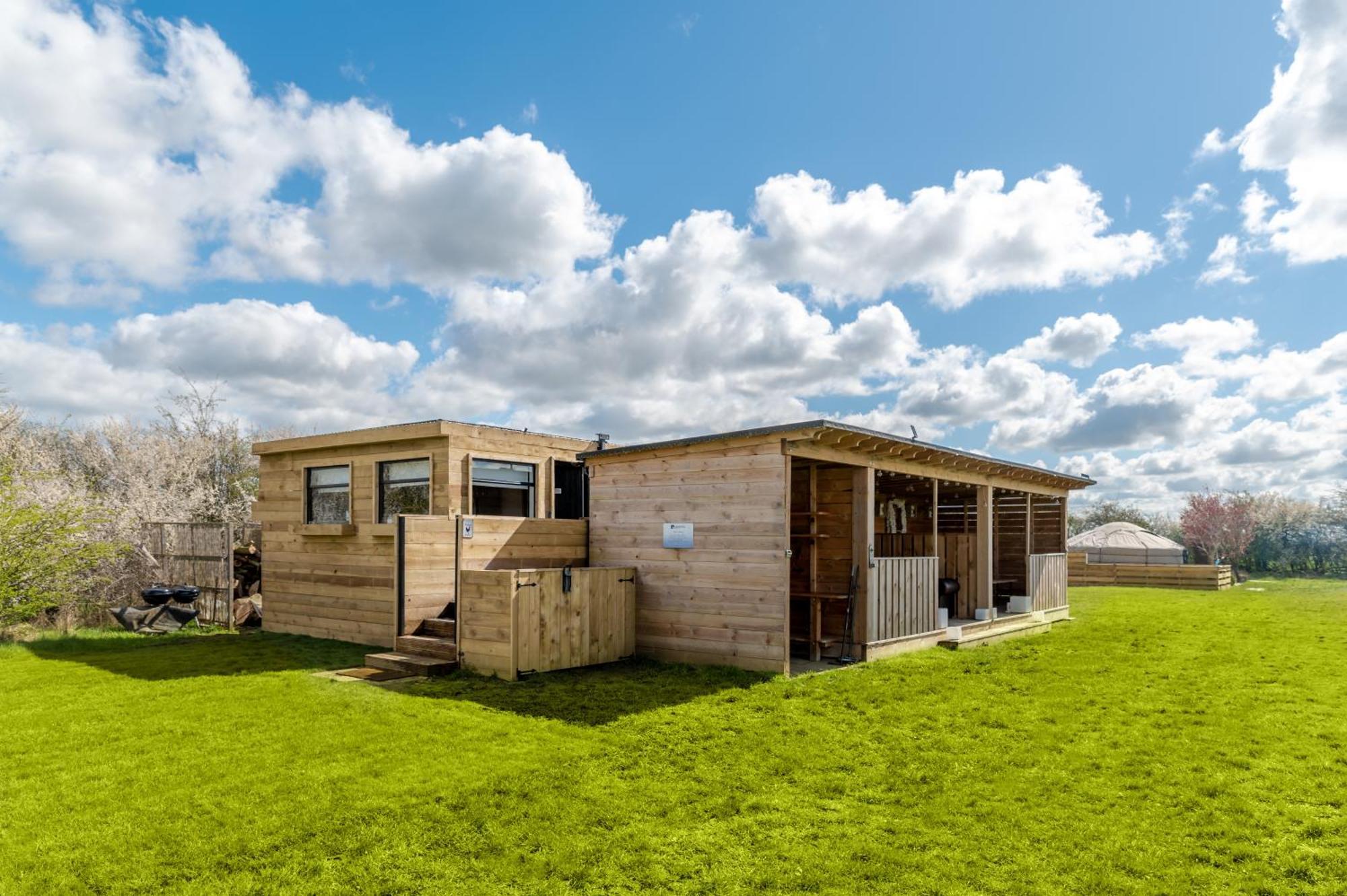 Lincoln Yurts Hotel Exterior foto