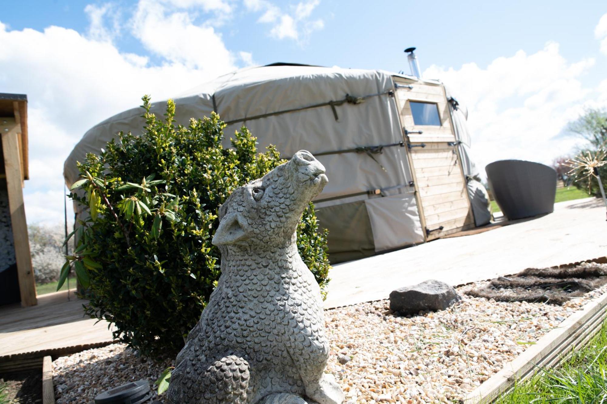 Lincoln Yurts Hotel Exterior foto