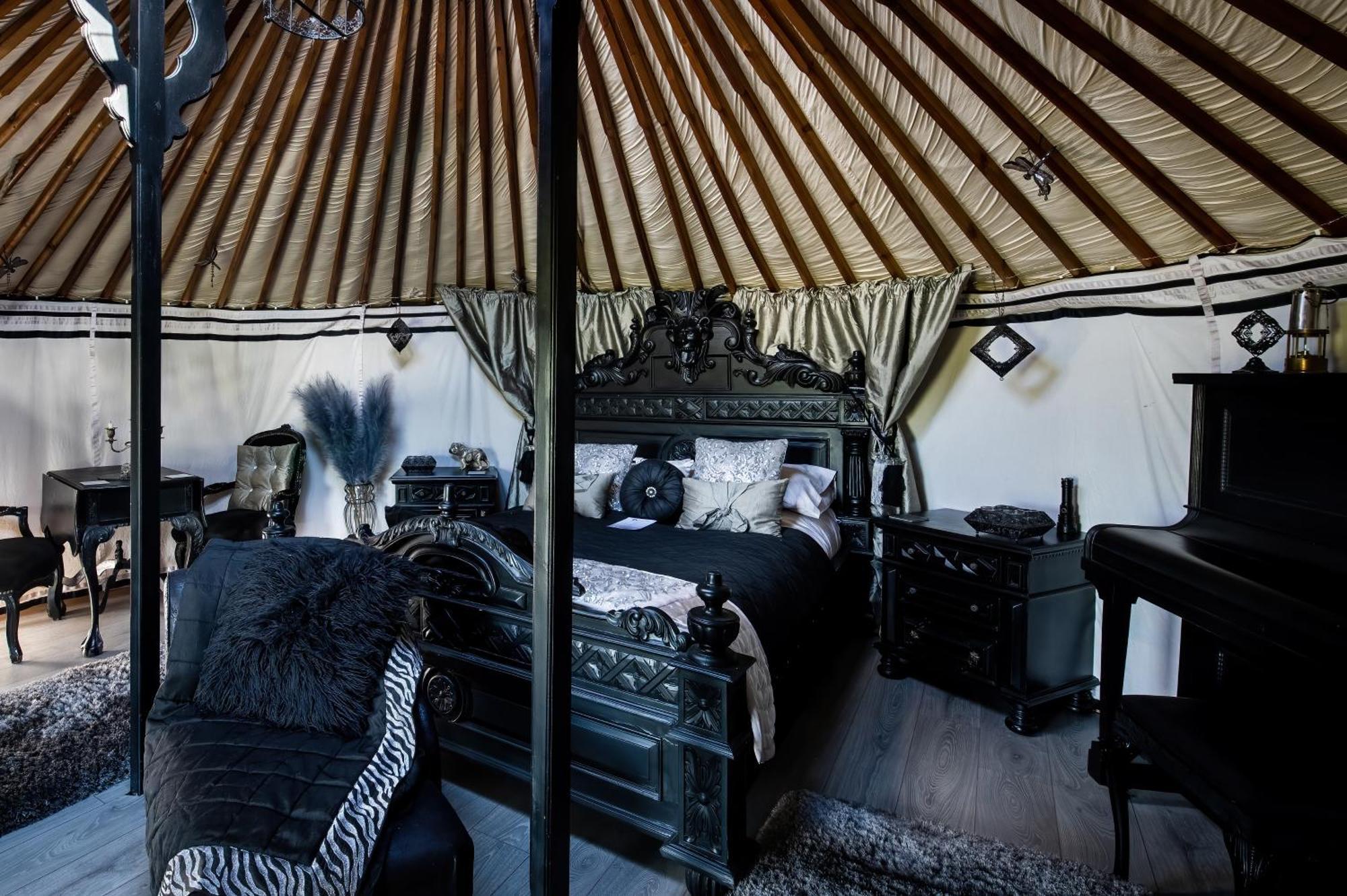 Lincoln Yurts Hotel Exterior foto
